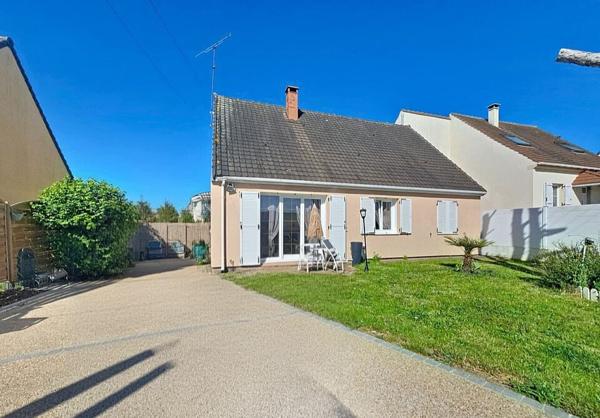 Maison plain-pied 5 pièces à vendre à Chaumontel - 359 500 €