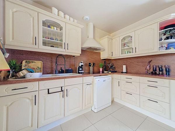 Maison plain-pied 5 pièces à vendre à Chaumontel - 359 500 €
