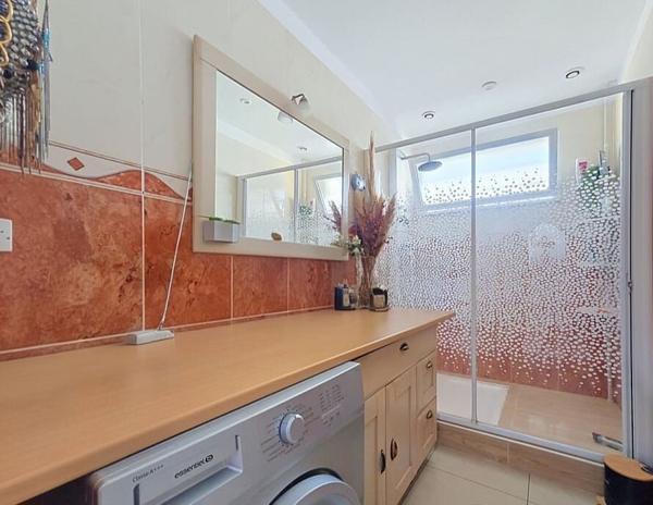 Maison plain-pied 5 pièces à vendre à Chaumontel - 359 500 €