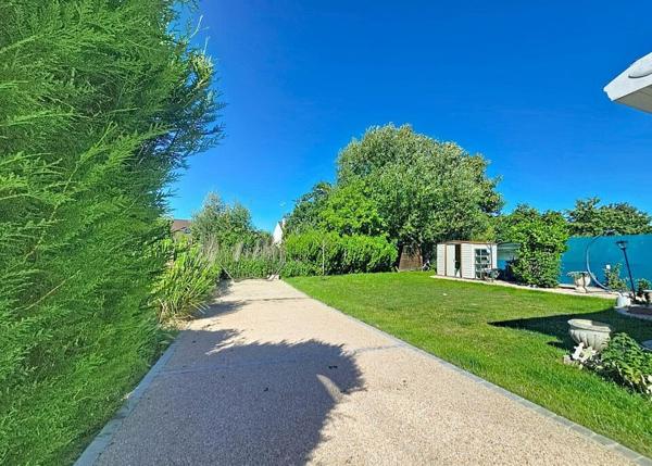 Maison plain-pied 5 pièces à vendre à Chaumontel - 359 500 €