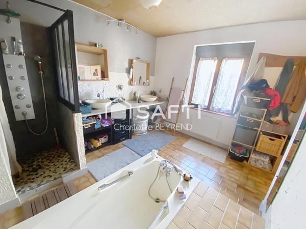 Maison Lorraine atypique de 160m2 avec patio, double garage et jardin de 360m2