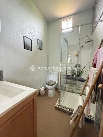 Vente                                                      Maison
                        
                     3 pièces                      77 m2                     à Neuvic