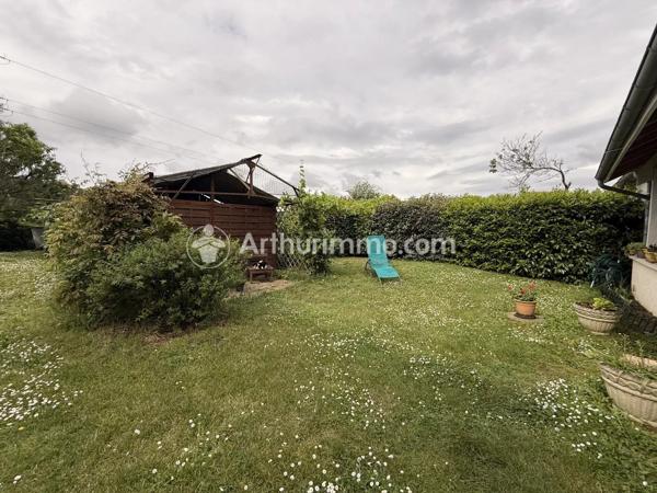 Vente                                                      Maison
                        
                     3 pièces                      77 m2                     à Neuvic