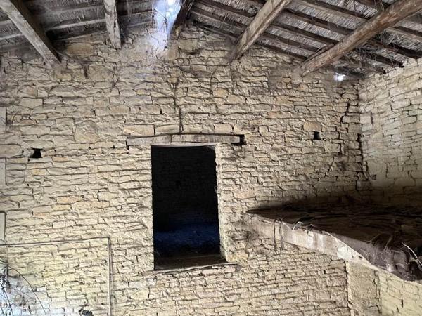 Maison à vendre |  Saint-Hilaire-la-Palud |  7 pièces | 246 m²