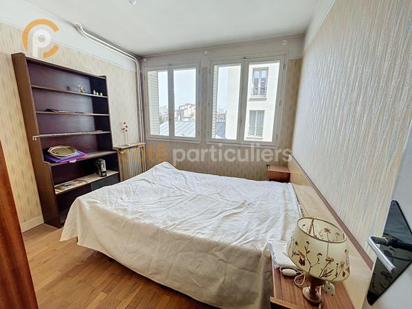 Vente
                Appartement63 m² - 3 Pièces -
                    LE KREMLIN BICETRE (94270)