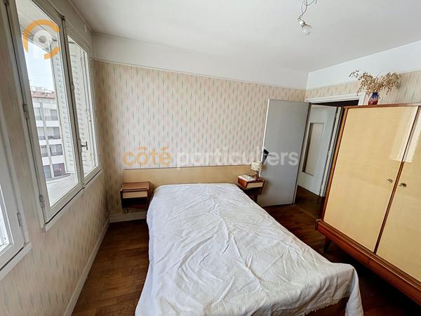 Vente
                Appartement63 m² - 3 Pièces -
                    LE KREMLIN BICETRE (94270)