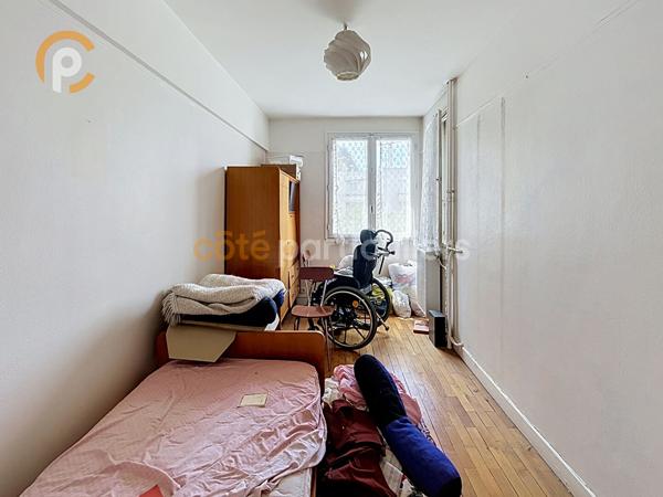 Vente
                Appartement63 m² - 3 Pièces -
                    LE KREMLIN BICETRE (94270)