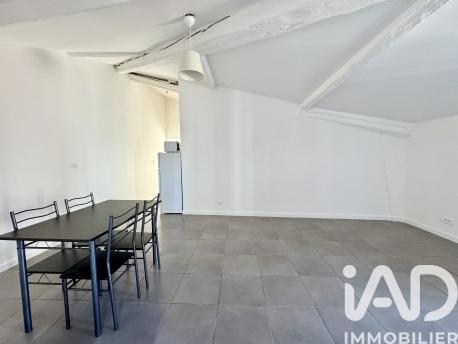 Location appartement 2 pièces 46 m² Nîmes