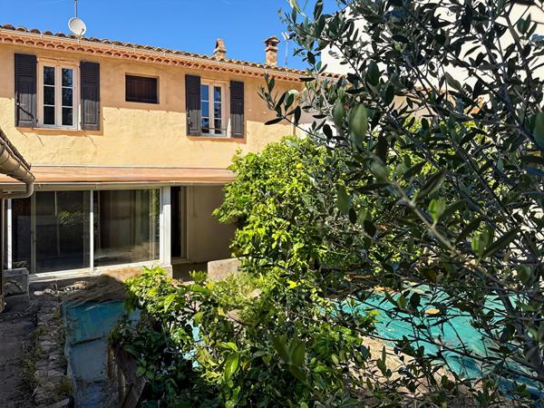 Maison de ville Le Pradet avec jardin et garage !