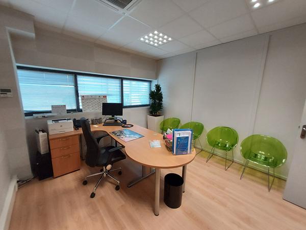 Bureaux La Roche Sur Yon 177.50 m2 , La roche sur yon