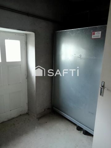 ensemble de deux maisons