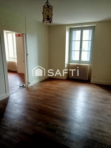 ensemble de deux maisons