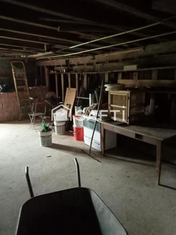 ensemble de deux maisons