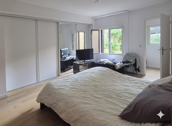 BORDEAUX BARRIERE DE PESSAC - Echoppe de 115m² avec terrasse et garage