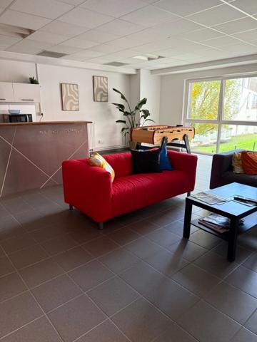 Appartement : investissement studio au sein d'une résidence réservée aux étudiants, à REIMS (51)