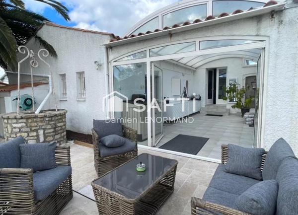 Villa contemporaine à ORS beau terrain et piscine