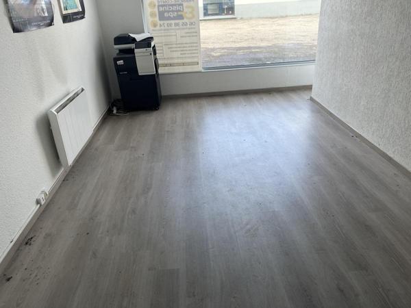 Fonds et/ou murs commerciaux à louer à Dole dans le Jura (39100), ref : 39034-L77