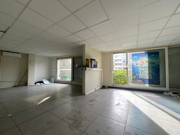 Cagnes-sur-Mer (06800) LOCAL PROFESSIONNEL AU CROS DE CAGNES