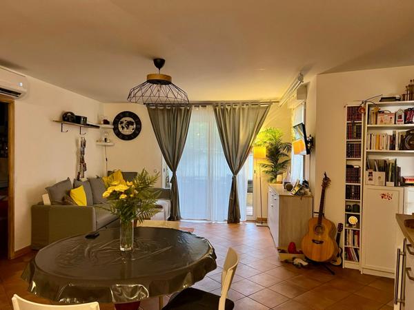 La Croix-Valmer (83420) Appartement T2 bis /RDC Centre village