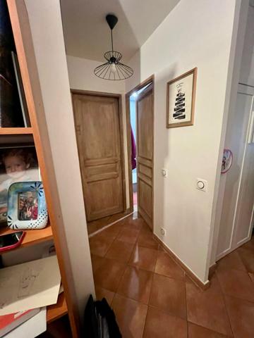 La Croix-Valmer (83420) Appartement T2 bis /RDC Centre village