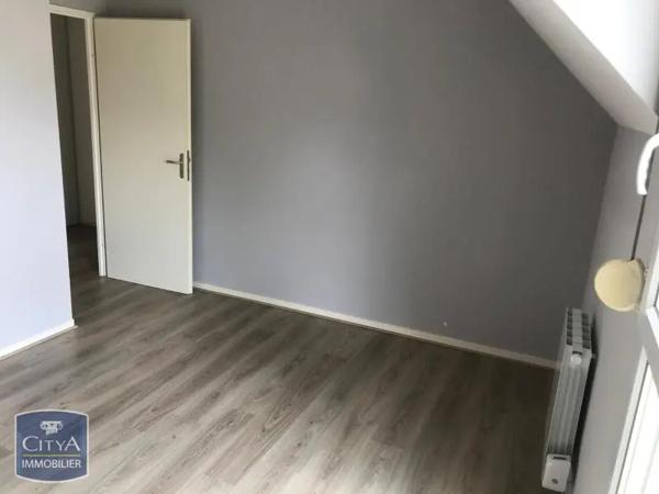 Maison à louer 4 pièces 83.64m² Val-de-Reuil (27100)