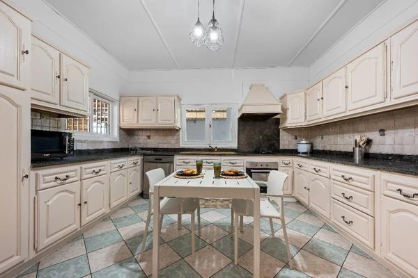 🏡 Maison d’Exception de 297 m² sur 1 906 m² de Terrain – Idéale pour Colocation, Gîte ou Chambres d’Hôtes