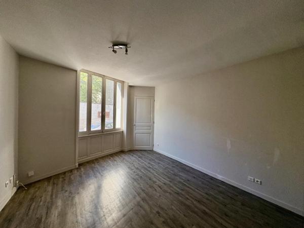 APPARTEMENT T3 A LOUER A ROANNE - CENTRE VILLE