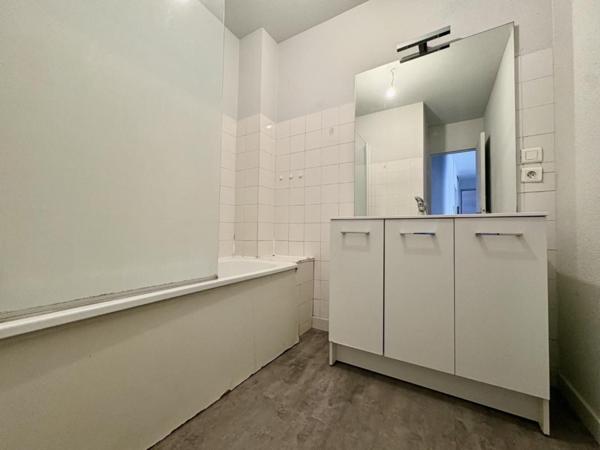 APPARTEMENT T3 A LOUER A ROANNE - CENTRE VILLE