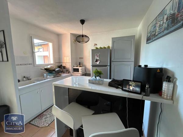 Appartement à louer 2 pièces 49.79m² Carpentras (84200)