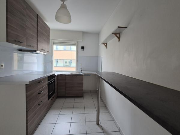 Appartement
         4 pièces
        - 101 m² 343 500 € *