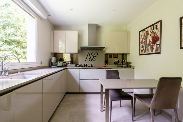Maison Le Vésinet 8 pièces 207 m² Le vesinet