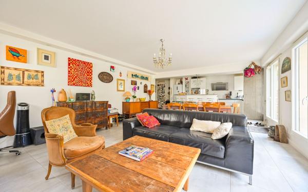 Appartement à vendre    4 pièces • 106,30 m2 Paris 20