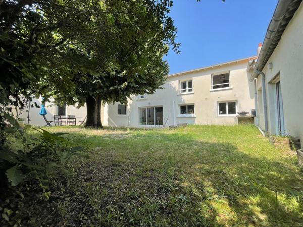 Belle ancienne de 193 m² à 10 Mn de LA ROCHELLE