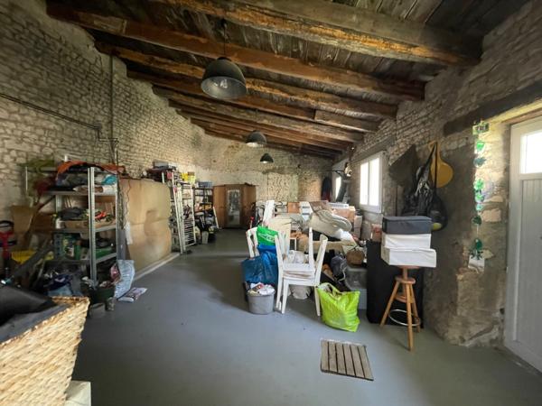 Belle ancienne de 193 m² à 10 Mn de LA ROCHELLE