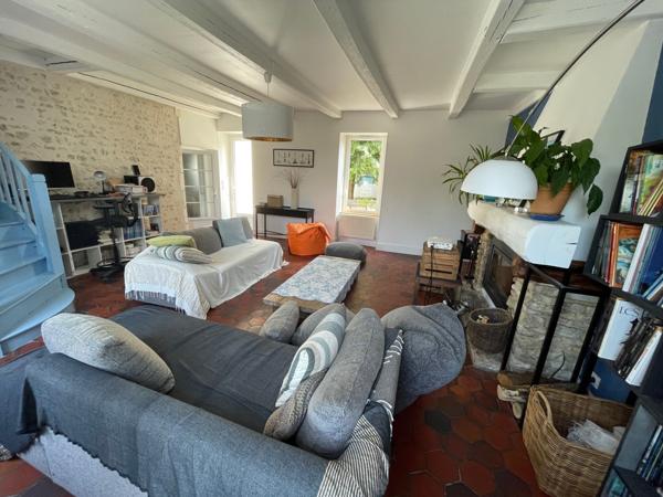 Belle ancienne de 193 m² à 10 Mn de LA ROCHELLE