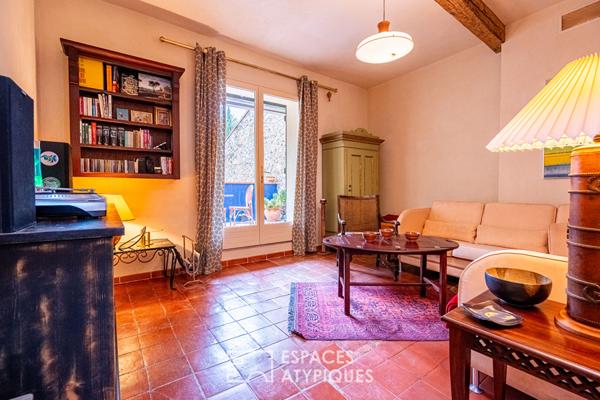 Maison de village singulière