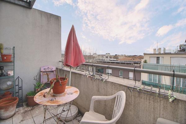 Appartement 3 pièces avec terrasse et garage ? Dernier étage, emplacement privilégié