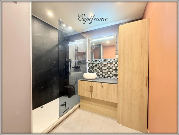 Appartement à vendre 3 pièces de 71 m Balcon Parking