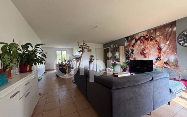 Maison à vendre    4 pièces • 101,73 m2 Rochechouart