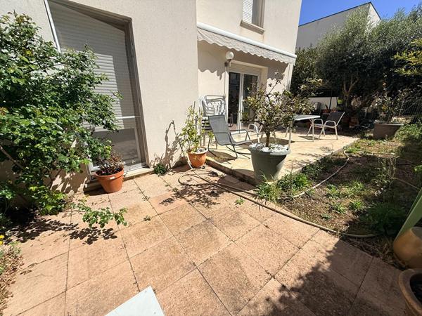 Appartement Agde 3 pièces , garage jardin .
