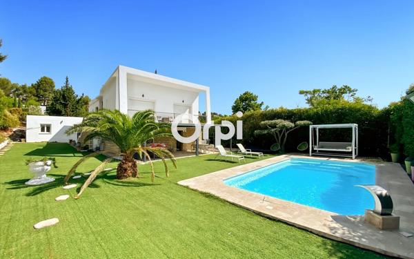 Maison à vendre    8 pièces • 192 m2 Carnoux-en-Provence