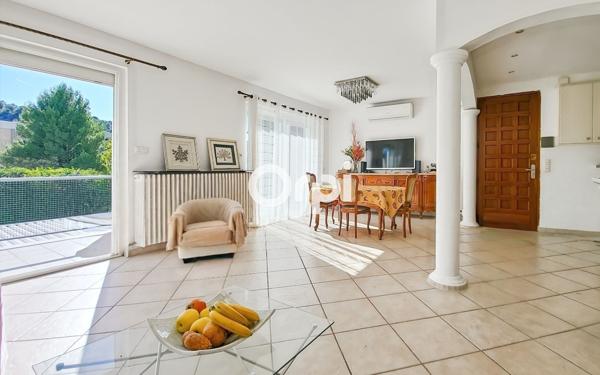 Maison à vendre    8 pièces • 192 m2 Carnoux-en-Provence