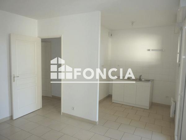Location Appartement 2 pièces 43.5 m² - 24 RUE VICTOR HUGO Montreuil Juigne 49460