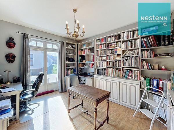 Bien d'exception au coeur de Montbrison ! Volumes généreux & cadre privilégié