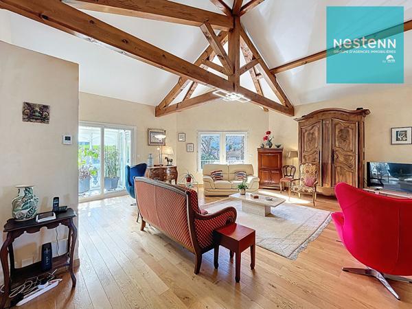 Bien d'exception au coeur de Montbrison ! Volumes généreux & cadre privilégié