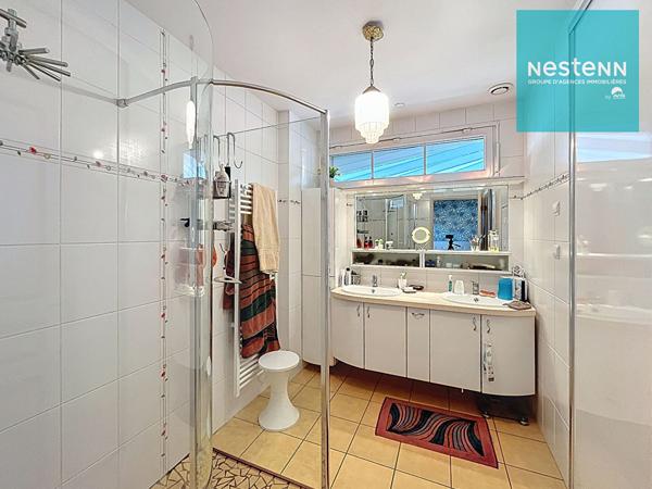 Bien d'exception au coeur de Montbrison ! Volumes généreux & cadre privilégié