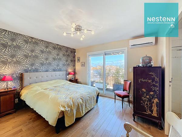 Bien d'exception au coeur de Montbrison ! Volumes généreux & cadre privilégié