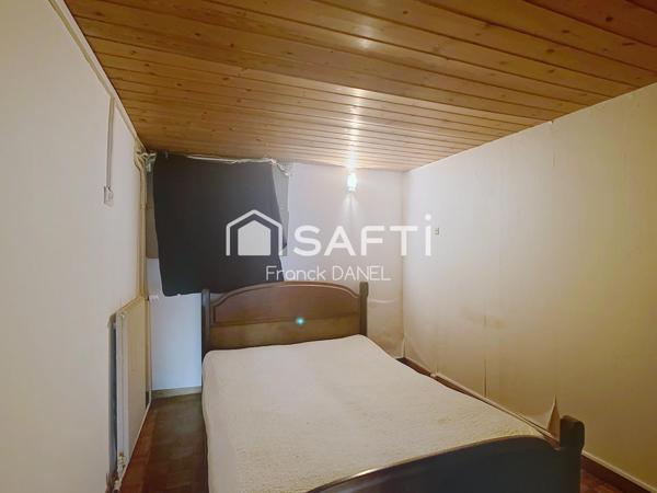 Maison de 141 m2, 9 piéces,6 chambres