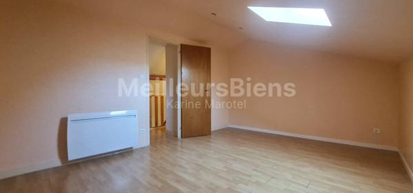 Magnifique appartement de 93 m² au sol en duplex.