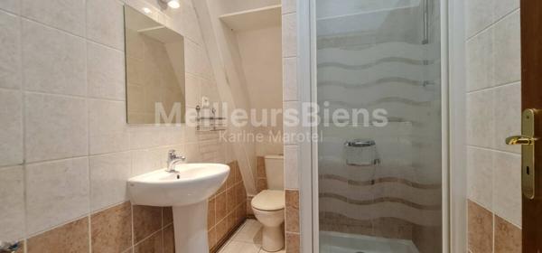 Magnifique appartement de 93 m² au sol en duplex.